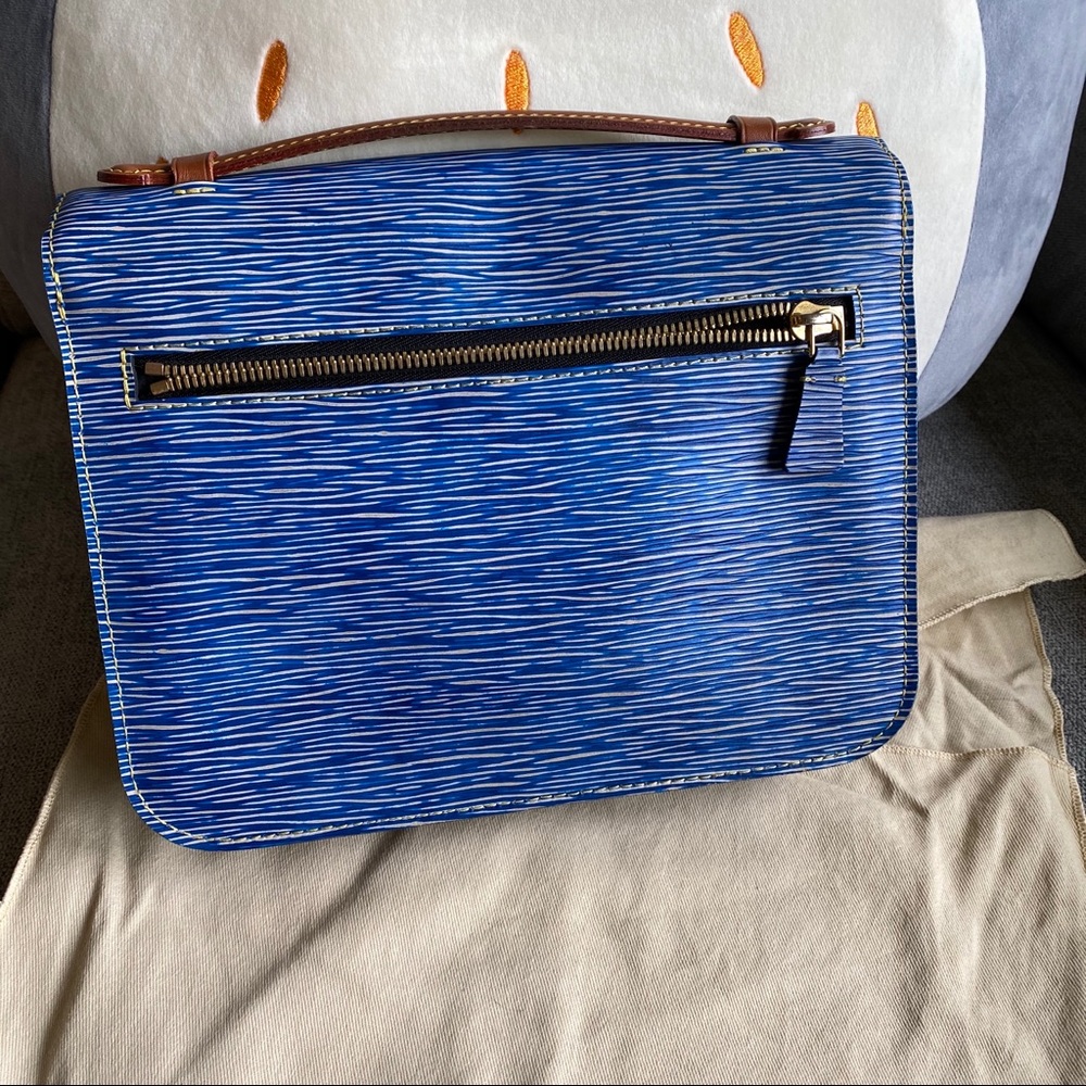 SOLD Louis Vuitton epi reverse monogram Metis - Picture 2 of 8